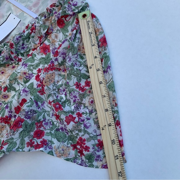 ASTR The Label Fluter Sleeve Ivory Coral Multi Floral Smocked Top Women Size L - Picture 14 of 16